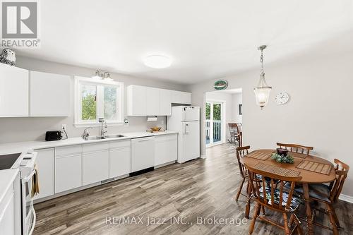 5492 Hwy 620, Wollaston, ON - Indoor