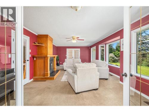6960 Brewer Road, Coldstream, BC - Indoor