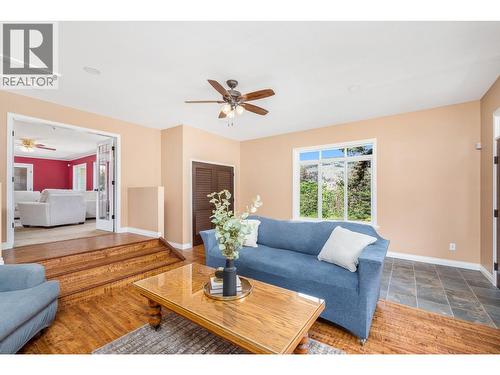 6960 Brewer Road, Coldstream, BC - Indoor Photo Showing Living Room