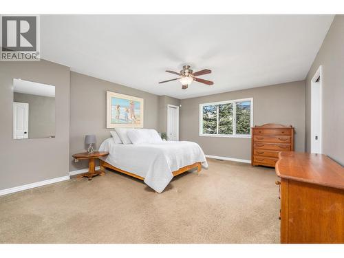 6960 Brewer Road, Coldstream, BC - Indoor Photo Showing Bedroom