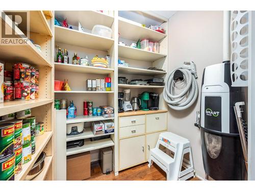 6960 Brewer Road, Coldstream, BC - Indoor Photo Showing Other Room