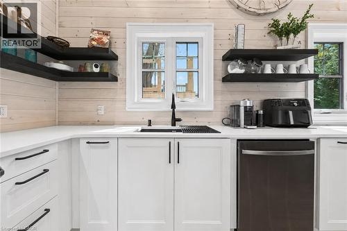 71865 Sunview Avenue, Dashwood, ON - Indoor Photo Showing Kitchen