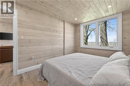 71865 Sunview Avenue, Dashwood, ON - Indoor Photo Showing Bedroom