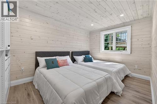 71865 Sunview Avenue, Dashwood, ON - Indoor Photo Showing Bedroom