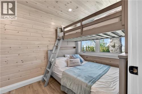 71865 Sunview Avenue, Dashwood, ON - Indoor Photo Showing Bedroom