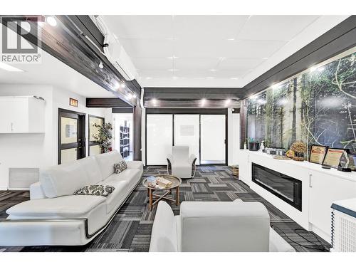 6625 Fraser Street, Vancouver, BC 