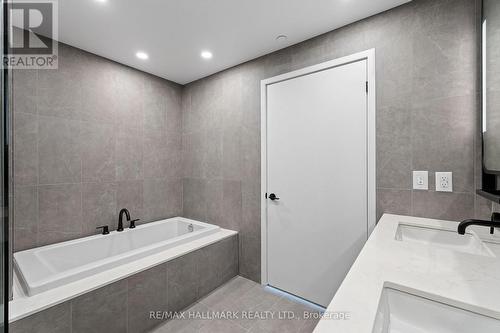 1113 - 1050 Eastern Avenue, Toronto, ON - Indoor Photo Showing Bathroom