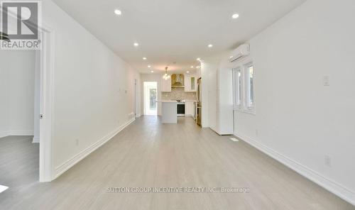1556 Houston Avenue, Innisfil, ON - Indoor Photo Showing Other Room