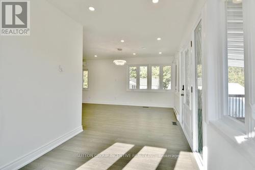 1556 Houston Avenue, Innisfil, ON - Indoor Photo Showing Other Room