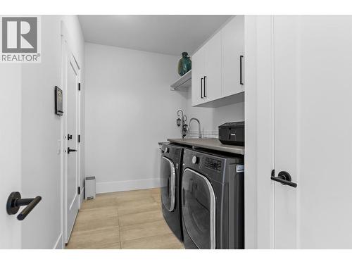 185 Diamond Way, Vernon, BC - Indoor Photo Showing Laundry Room