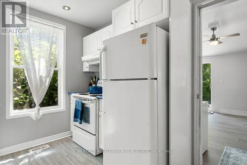 120 Adelphi Street, Greater Napanee (Greater Napanee), ON - Indoor Photo Showing Kitchen