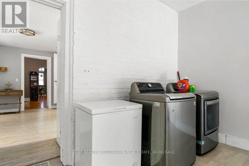 120 Adelphi Street, Greater Napanee (Greater Napanee), ON - Indoor Photo Showing Laundry Room
