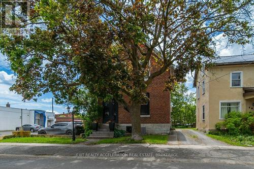 120 Adelphi Street, Greater Napanee (Greater Napanee), ON - Outdoor