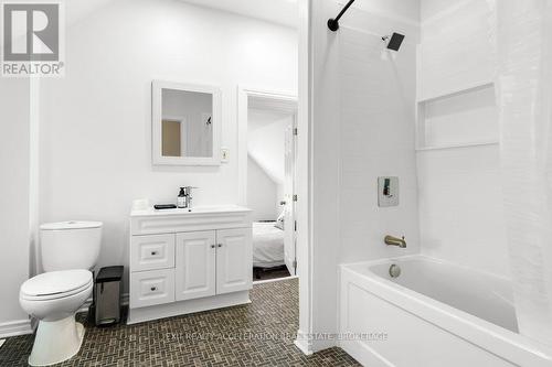 120 Adelphi Street, Greater Napanee (Greater Napanee), ON - Indoor Photo Showing Bathroom