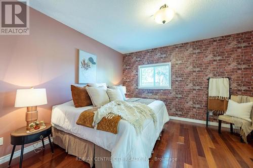 19 Hamilton Street, North Middlesex (Ailsa Craig), ON - Indoor Photo Showing Bedroom