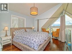Loft bedroom - 