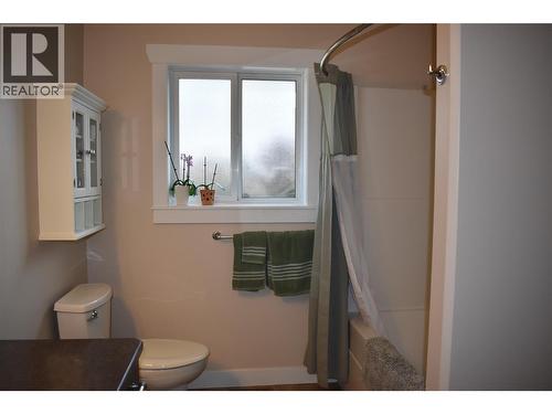 4400 Mclean Creek Road Unit# 207, Okanagan Falls, BC - Indoor Photo Showing Bathroom