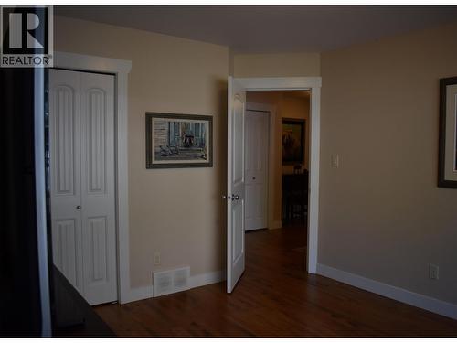 4400 Mclean Creek Road Unit# 207, Okanagan Falls, BC - Indoor Photo Showing Other Room