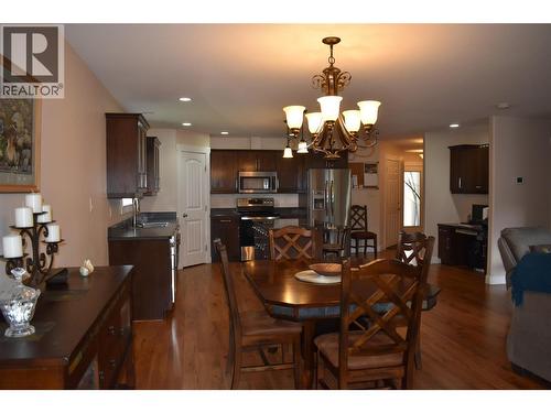 4400 Mclean Creek Road Unit# 207, Okanagan Falls, BC - Indoor Photo Showing Dining Room