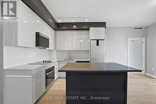 1313 - 10 Abeja Street, Vaughan, ON - Indoor Photo Showing Kitchen