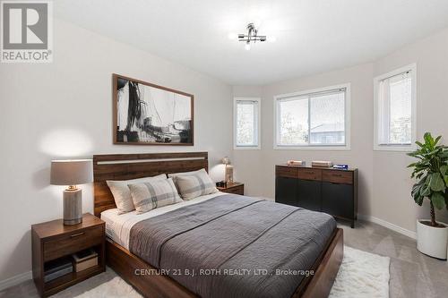 153 Livingstone Street W, Barrie, ON - Indoor Photo Showing Bedroom