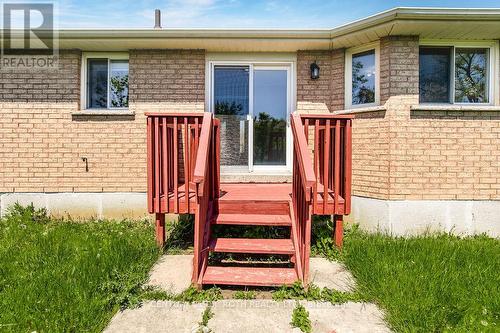 153 Livingstone Street W, Barrie, ON - Outdoor