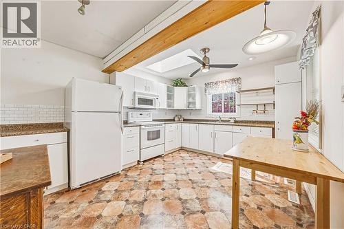 52 Wilcox Drive, Peacock Point, ON - Indoor Photo Showing Kitchen