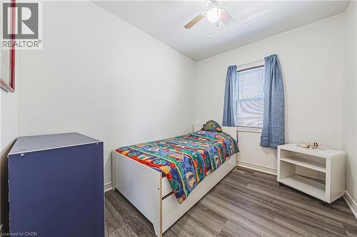 52 Wilcox Drive, Peacock Point, ON - Indoor Photo Showing Bedroom