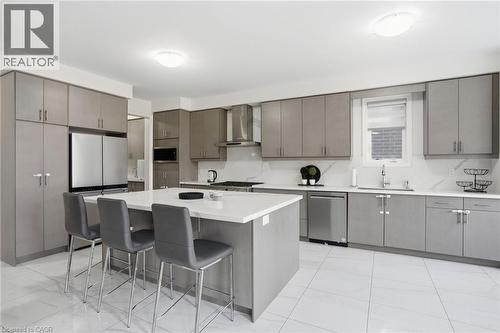 7 Grierson Trail, Waterdown, ON - Indoor Photo Showing Kitchen With Upgraded Kitchen