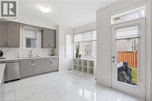 7 Grierson Trail, Waterdown, ON - Indoor Photo Showing Kitchen