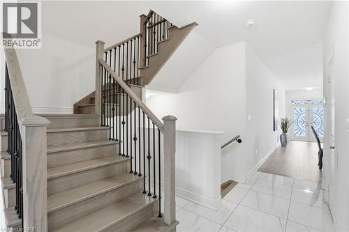 7 Grierson Trail, Waterdown, ON - Indoor Photo Showing Other Room
