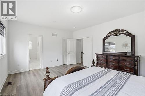7 Grierson Trail, Waterdown, ON - Indoor Photo Showing Bedroom