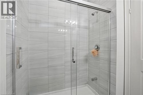 7 Grierson Trail, Waterdown, ON - Indoor Photo Showing Bathroom