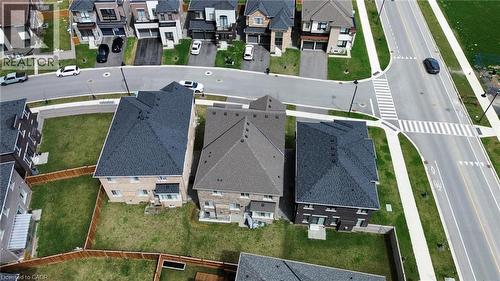 7 Grierson Trail, Waterdown, ON -  With View