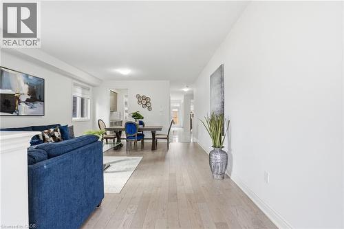 7 Grierson Trail, Waterdown, ON - Indoor Photo Showing Other Room