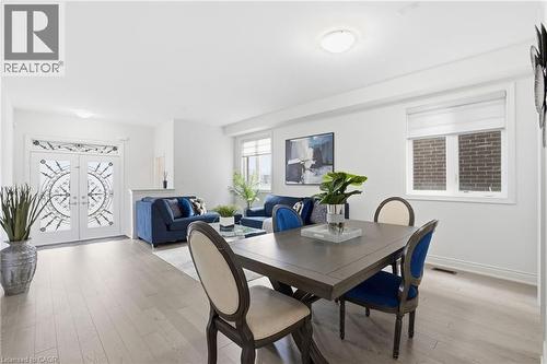 7 Grierson Trail, Waterdown, ON - Indoor Photo Showing Dining Room