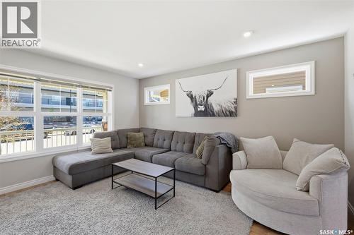 414 Maningas Bend, Saskatoon, SK - Indoor Photo Showing Living Room