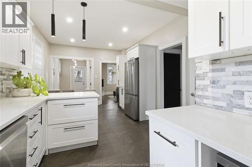 1220 Gladstone, Windsor, ON - Indoor Photo Showing Kitchen With Upgraded Kitchen