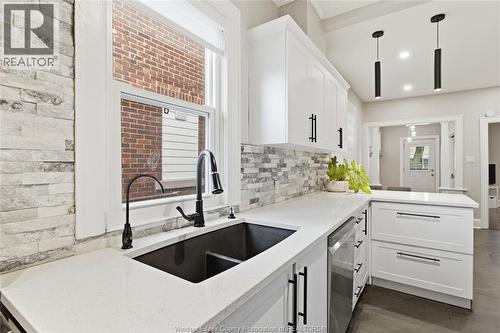 1220 Gladstone, Windsor, ON - Indoor Photo Showing Kitchen With Double Sink With Upgraded Kitchen