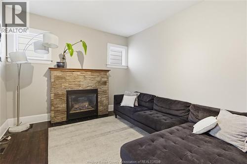 1220 Gladstone, Windsor, ON - Indoor Photo Showing Living Room With Fireplace