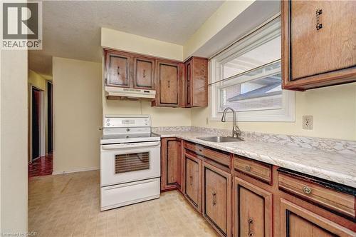 106 Kimberly Crescent, Kitchener, ON - Indoor Photo Showing Kitchen