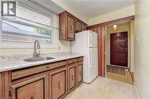106 Kimberly Crescent, Kitchener, ON - Indoor Photo Showing Kitchen