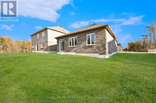 11 Spruceside Drive, Kawartha Lakes, ON - Outdoor