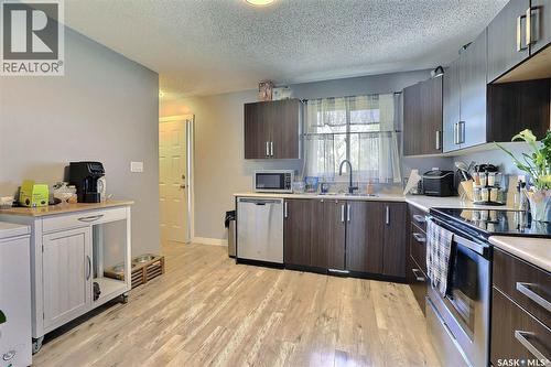 31 Paynter Crescent, Regina, SK - Indoor Photo Showing Kitchen
