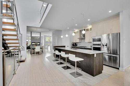 40 Byron Avenue, Ottawa, ON - Indoor Photo Showing Kitchen With Stainless Steel Kitchen With Upgraded Kitchen