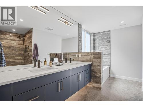 1015 Paquette Road, Chase, BC - Indoor Photo Showing Bathroom