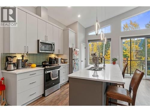 1015 Paquette Road, Chase, BC - Indoor Photo Showing Kitchen With Upgraded Kitchen