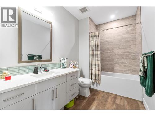 1015 Paquette Road, Chase, BC - Indoor Photo Showing Bathroom