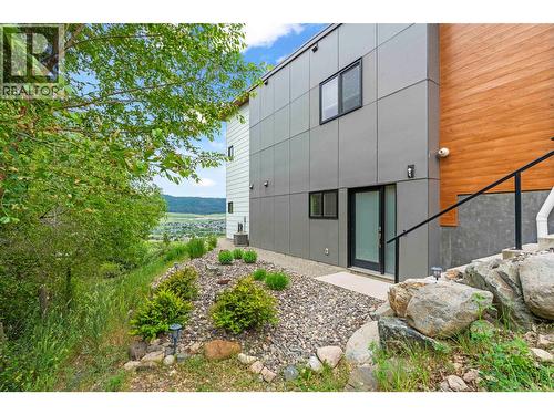 206 Vineyard Way, Vernon, BC - Outdoor With Exterior