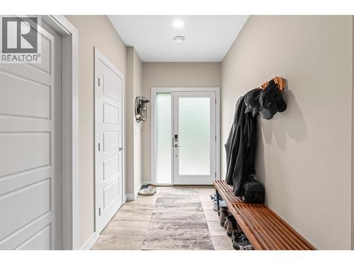 206 Vineyard Way, Vernon, BC - Indoor Photo Showing Other Room